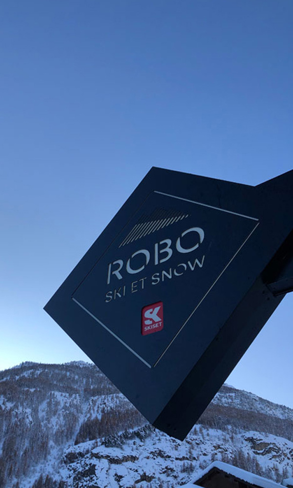 Au pied des pistes